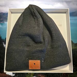 NEW* Asiilovi Bluetooth Beanie Black‎ Size OSFA